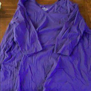 V neck 3/4 sleeve tee shirt